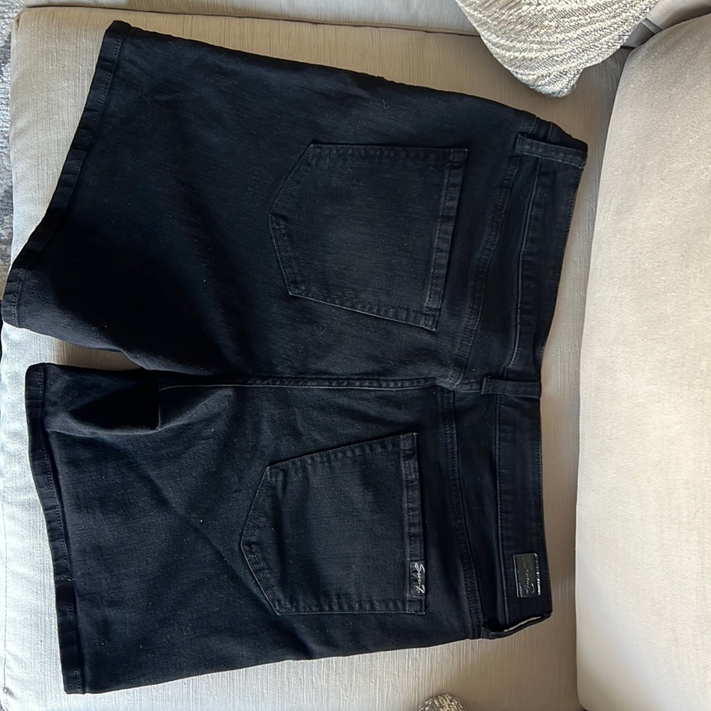 Seven Jeans - Weekend Short - Size 16
